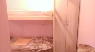 Хостел Уют Саратов Кровать в общем номере для мужчин и женщин с 8 кроватями-6